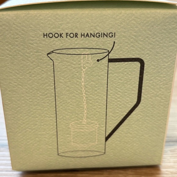 Fortnum & Mason Breakfast Blend
Loose Tea & Large Stainless Steel Tea Infuser - Picture 12 of 13